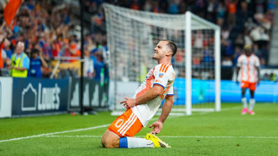 Pat Noonan crests 100th career win with FC Cincinnati in 2-0 victory over Pumas UNAM 